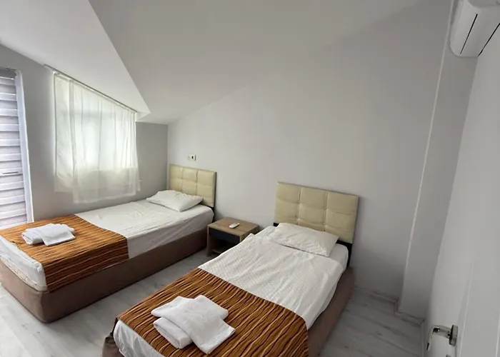 Вилла Ares Villari *